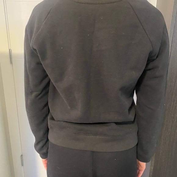 Black Levi’s long sleeve - Picture 8 of 8